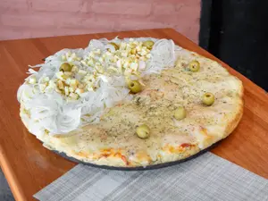 1/2 muzza 1/2 fugaz barrilete