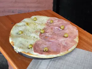 1/2 muzza 1/2 jamón barrilete