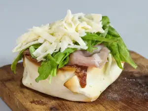 Canastita jamón crudo y rúcula
