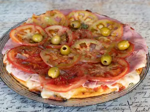 Napolitana con jamón grande