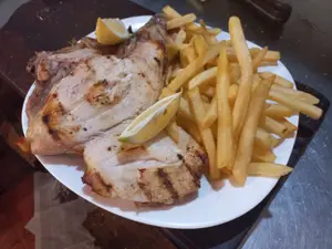 1/2 Pollo con fritas