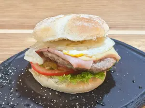 Hamburguesa completa con papas