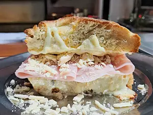 Provolone y jamon
