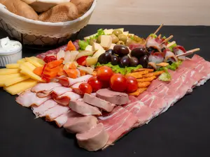 Picada Upsala, comen 4, pican 8