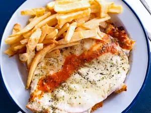 Suprema de pollo napolitana