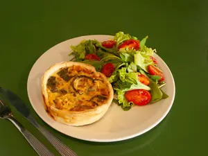 Tartita De Zuchini, Queso Y Cebolla