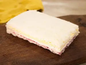 Sandwich salame y queso