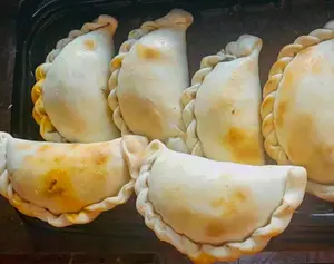 Empanada de calabresa