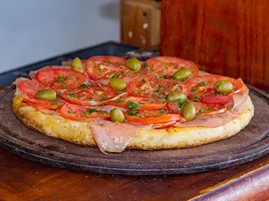 Pizza napolitana con jamón