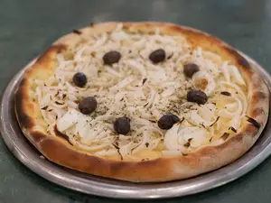 Pizza Fugazza