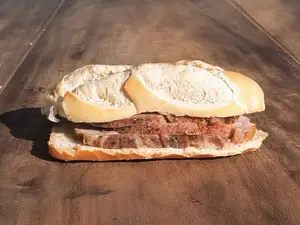 Sándwich de bondiola braseada