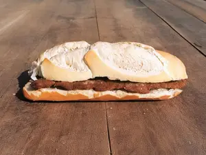 Sándwich de milanesa solo