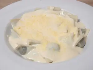 Ravioles con salsa