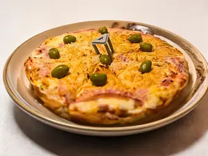 Jamon y provolone
