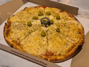 Muzzarella Y Provolone