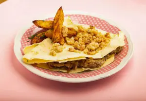 Crepe de bondiola desmechada