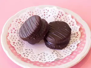 Mini alfajores de choco y ddl