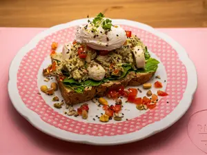 Tosta chicken guacamole