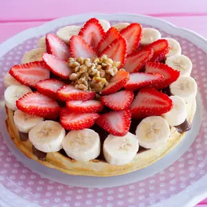 Waffle nutella+frutas y nueces
