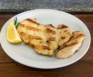 Pechuga Grillada - -