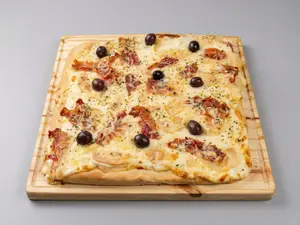 Pizza peras roque y panceta