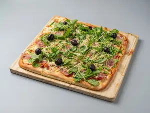 Pizza rúcula y jamón crudo