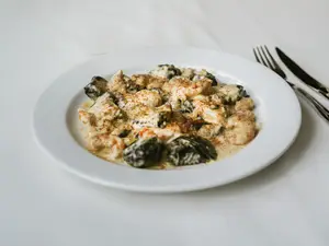 Ravioli Neri Panna E Gamberi