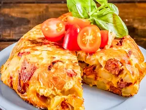 Tortilla de papa con chorizo