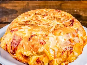 Tortilla de papa y cebolla