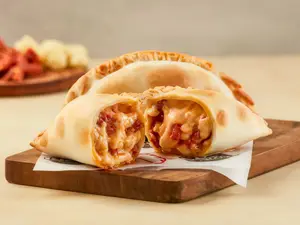 Empanada de cantimpalo y muzza