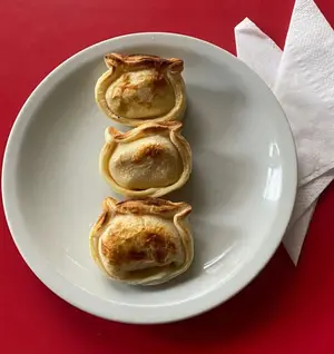 Empanada jamón y queso