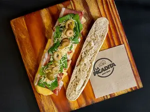 Sándwich de crudo