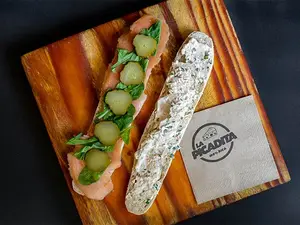 Sándwich de salmón