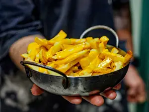 Papas con cheddar