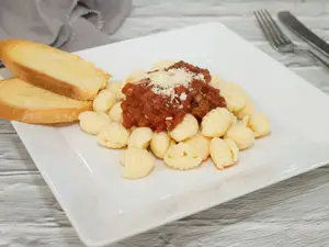 Pasta box ñoquis c/bolognesa