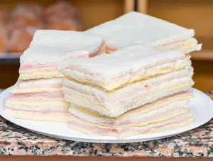 Docena de sandwich de jamon y queso