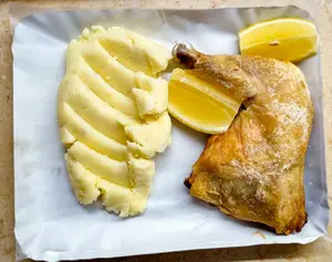 Pata y muslo de pollo