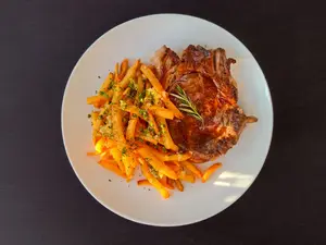 Ojo de bife con papa fritas