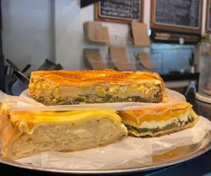 Tarta de pollo y verdeo