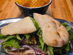 Sándwich de gírgolas asadas