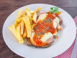 Milanesa De Ternera Napolitana