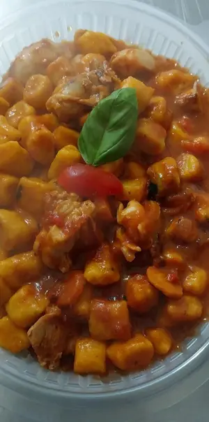 Ñoquis con salsa bolognesa