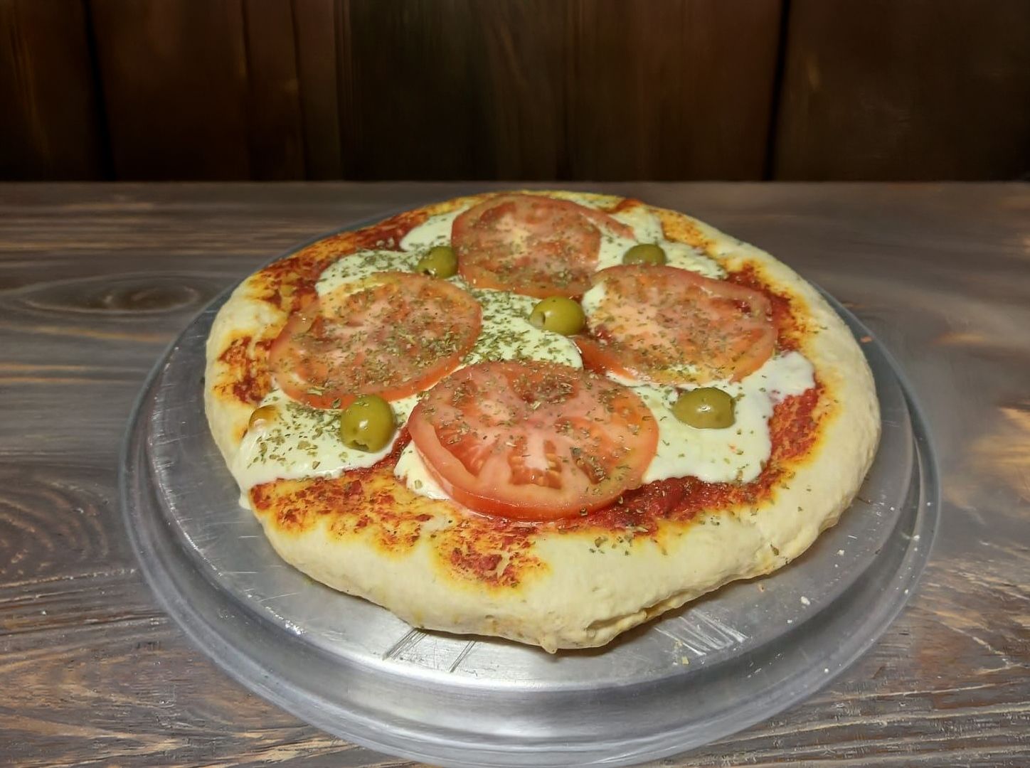 La Tana Pizzas Y Empanadas