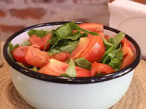 Ensalada de lechuga y tomate
