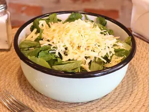 Ensalada de rúcula y parmesano
