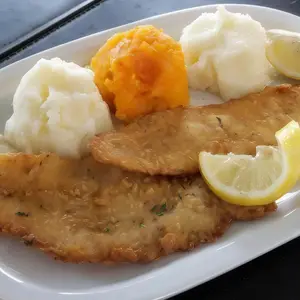 Filet a la milanesa con guarni