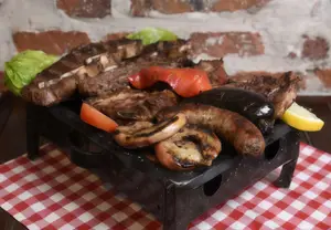 Parrillada p 3 con guarnición
