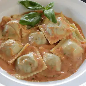 Ravioles de pollo y verdura