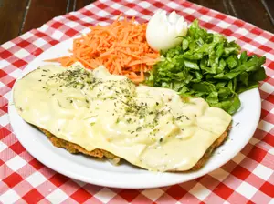 Suprema fugazzeta con guarni