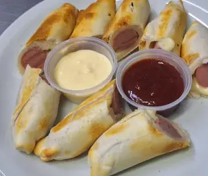Salchichas encamisadas